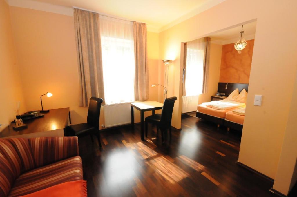 Gasthof Bacher Villach Bagian luar foto