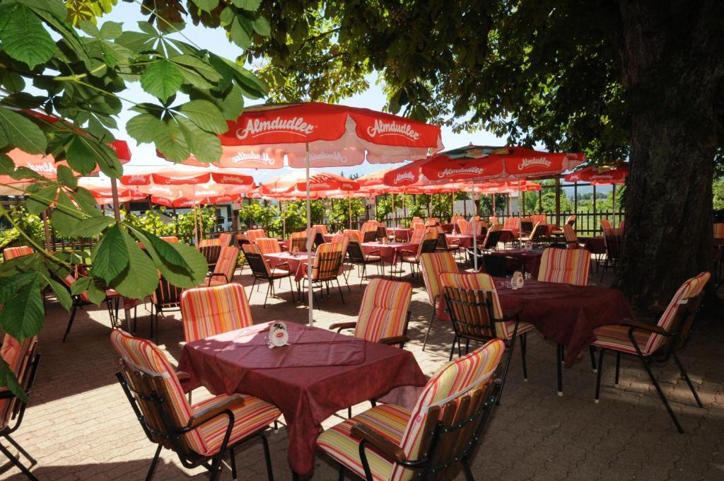 Gasthof Bacher Villach Bagian luar foto